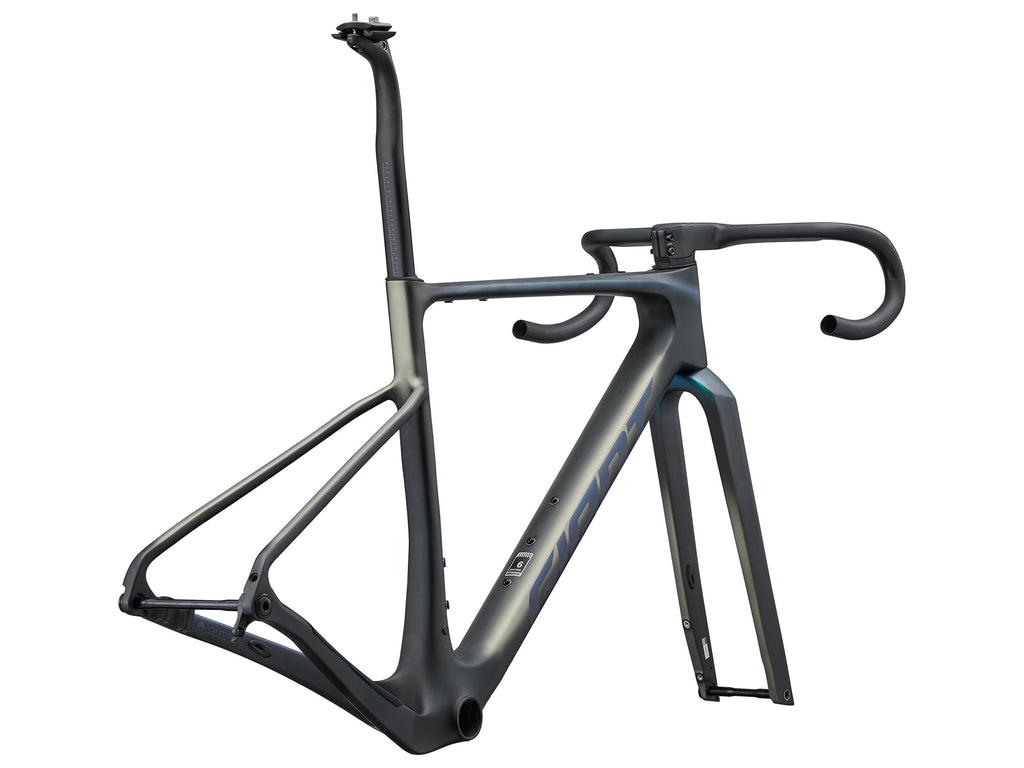 2027 Giant Revolt Advanced SL-FF - Superspeed Teal