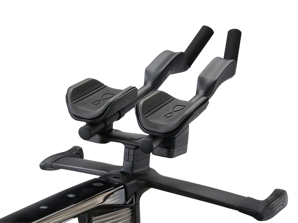2025 Giant Trinity Advanced SL TT Frameset - Carbon/Chrome