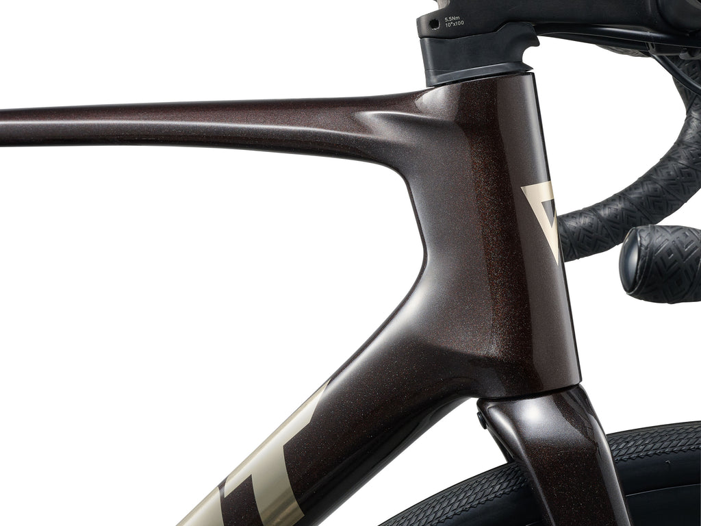 2027 Giant Defy Advanced 1 - Obsidian Pulse