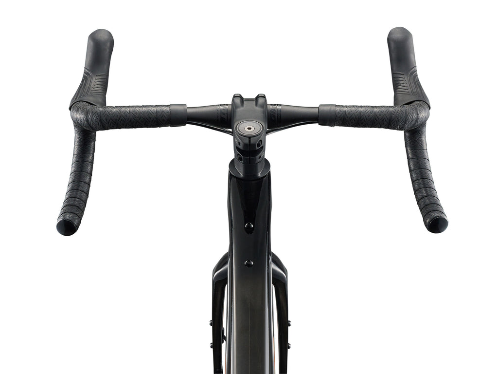 2026 Giant Revolt Advanced 2 - Carbon
