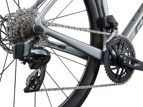 2026 Giant TCR Advanced Pro 1 AXS - Tech Silver
