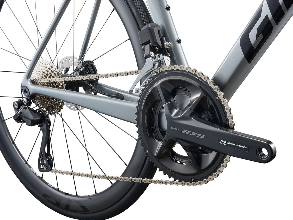 2026 Giant TCR Advanced Pro 1 Di2 - Tech Silver